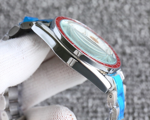 ブランド時計角部分ディテール